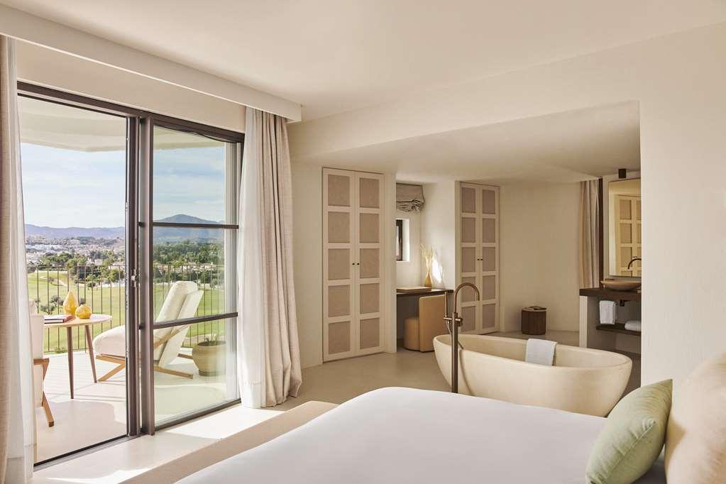 La Zambra Hotel By Hyatt Міхас Номер фото